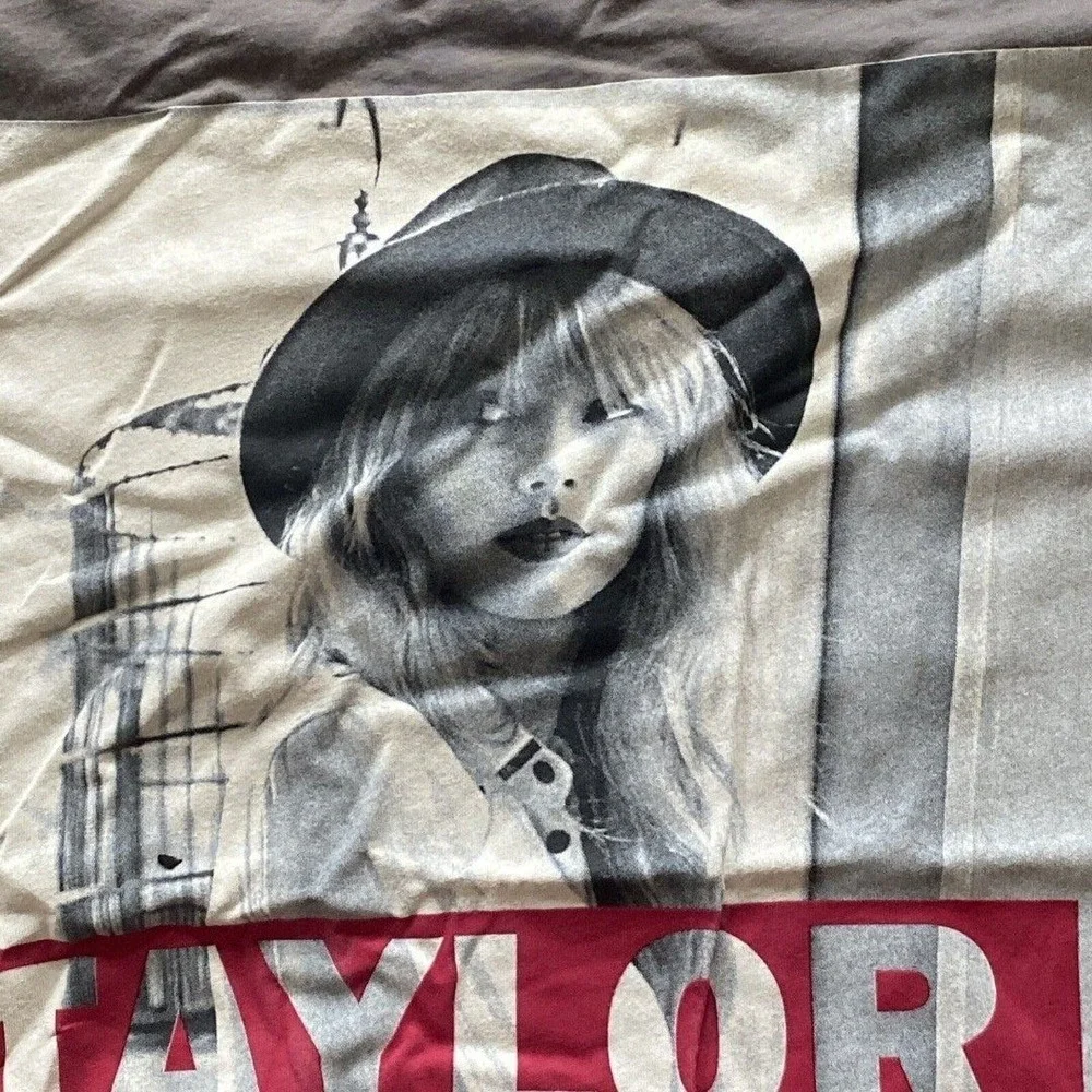 NEW Taylor Swift 2012 Official Red Grey Tee T-shirt Youth‎ Size Small - Picture 4 of 12